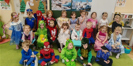 Powiększ grafikę: bal-karnawalowy-673567.jpg