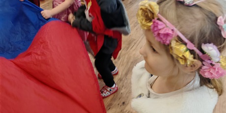 Powiększ grafikę: bal-karnawalowy-673573.jpg