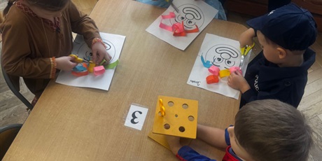 Powiększ grafikę: bal-karnawalowy-675365.jpg