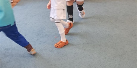 Powiększ grafikę: bal-karnawalowy-678384.jpg