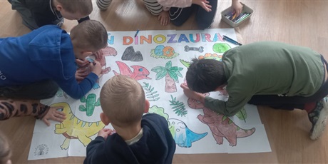 Powiększ grafikę: dzien-dinozaura-677689.jpg