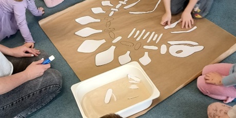 Powiększ grafikę: dzien-dinozaura-677695.jpg