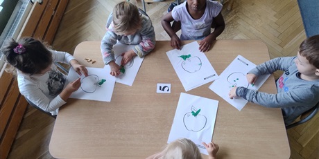 Powiększ grafikę: dzien-jablka-641442.jpg