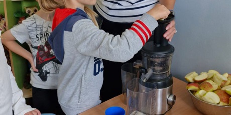 Powiększ grafikę: dzien-jablka-642162.jpg