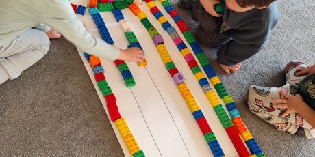 Powiększ grafikę: dzien-kredki-656868.jpg