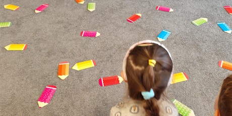 Powiększ grafikę: dzien-kredki-656872.jpg