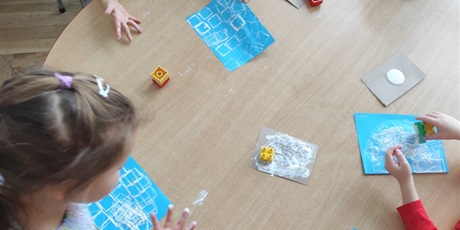 Powiększ grafikę: dzien-lego-671263.jpg