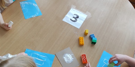 Powiększ grafikę: dzien-lego-671271.jpg