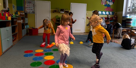 Powiększ grafikę: dzien-lego-671298.jpg