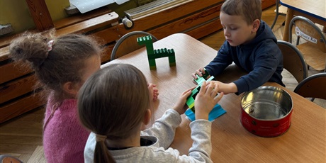 Powiększ grafikę: dzien-lego-671302.jpg