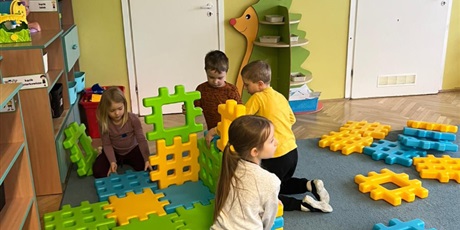 Powiększ grafikę: dzien-lego-671309.jpg