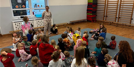 Powiększ grafikę: dzien-pizamy-akcja-na-rzecz-chorych-dzieci-z-gdanskich-szpitali-661822.jpg