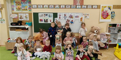 Powiększ grafikę: dzien-pluszowego-misia-659571.jpg