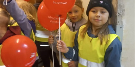 Powiększ grafikę: dzien-poczty-polskiej-647406.jpg