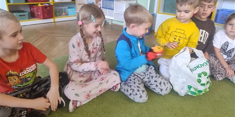 Powiększ grafikę: dzien-postaci-z-bajek-653651.jpg