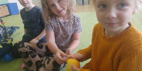 Powiększ grafikę: dzien-postaci-z-bajek-653652.jpg