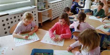 Powiększ grafikę: edukacja-przez-ruch-614176.jpg
