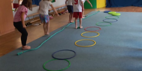 Powiększ grafikę: gimnastyka-z-pedagogiem-647424.jpg