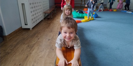 Powiększ grafikę: gimnastyka-z-pedagogiem-655081.jpg