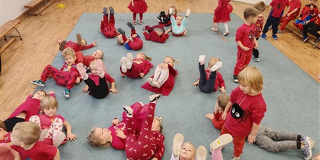 Powiększ grafikę: jesienny-bal-651579.jpg