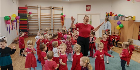 Powiększ grafikę: jesienny-bal-651580.jpg