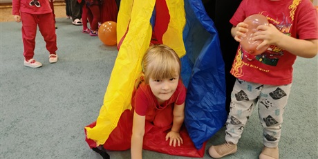 Powiększ grafikę: jesienny-bal-651581.jpg