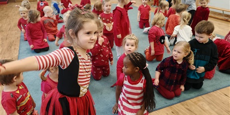 Powiększ grafikę: jesienny-bal-651583.jpg