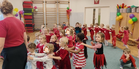 Powiększ grafikę: jesienny-bal-651591.jpg