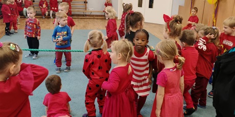 Powiększ grafikę: jesienny-bal-651594.jpg