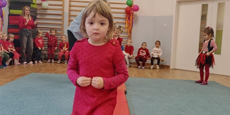 Powiększ grafikę: jesienny-bal-651599.jpg