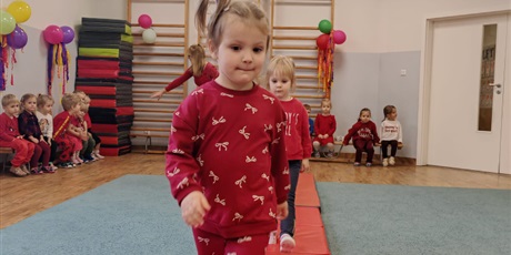 Powiększ grafikę: jesienny-bal-651612.jpg