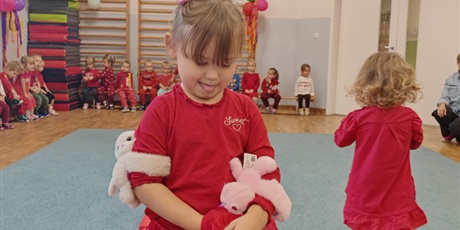 Powiększ grafikę: jesienny-bal-651616.jpg