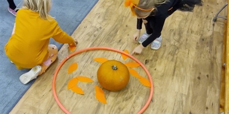 Powiększ grafikę: jesienny-bal-651622.jpg