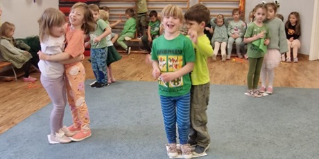 Powiększ grafikę: jesienny-bal-651630.jpg