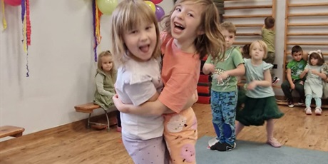 Powiększ grafikę: jesienny-bal-651631.jpg