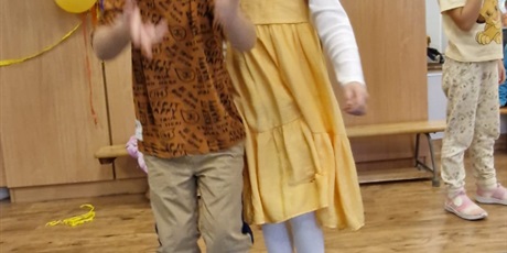 Powiększ grafikę: jesienny-bal-651632.jpg