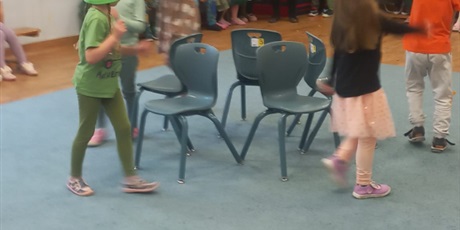 Powiększ grafikę: jesienny-bal-651635.jpg