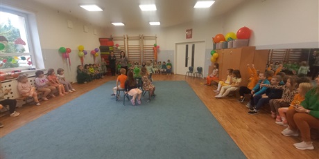 Powiększ grafikę: jesienny-bal-651641.jpg