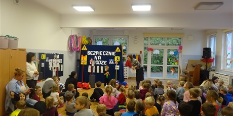 Powiększ grafikę: konkurs-recytatorski-bezpiecznie-na-drodze-575454.jpg
