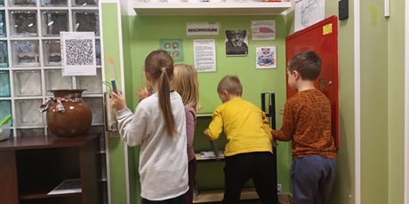 Powiększ grafikę: ksiazkodzielnia-akcja-w-ramach-programu-zielonej-edukacji-gdansk-671229.jpg