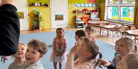 Powiększ grafikę: morskie-opowiesci-694474.jpg