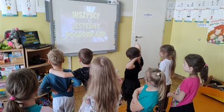 Powiększ grafikę: move-week-miedzynarodowego-swieta-radosci-ruchu-i-dobrej-energii-619251.jpg