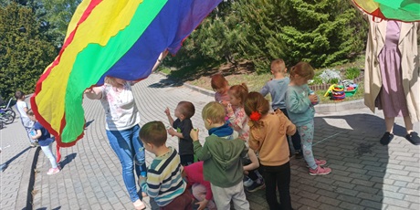 Powiększ grafikę: move-week-miedzynarodowego-swieta-radosci-ruchu-i-dobrej-energii-619851.jpg