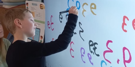 Powiększ grafikę: nauka-pisania-z-zastosowaniem-multimediow-673610.jpg