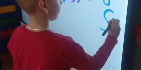 Powiększ grafikę: nauka-pisania-z-zastosowaniem-multimediow-680717.jpg