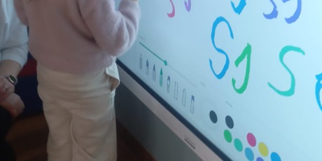 Powiększ grafikę: nauka-pisania-z-zastosowaniem-multimediow-680723.jpg