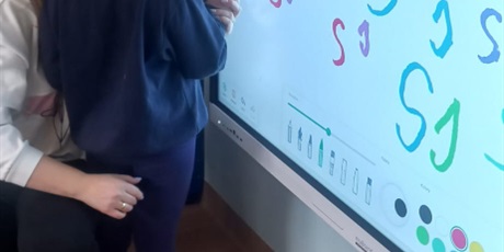 Nauka pisania z zastosowaniem multimediów