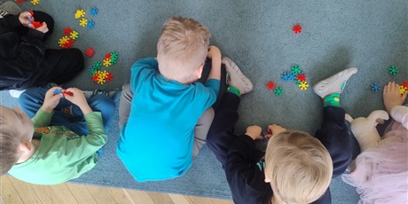 Powiększ grafikę: niebieskie-igrzyska-688158.jpg