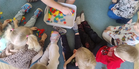 Powiększ grafikę: niebieskie-igrzyska-688159.jpg