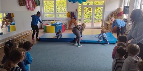 Powiększ grafikę: niebieskie-igrzyska-688183.jpg